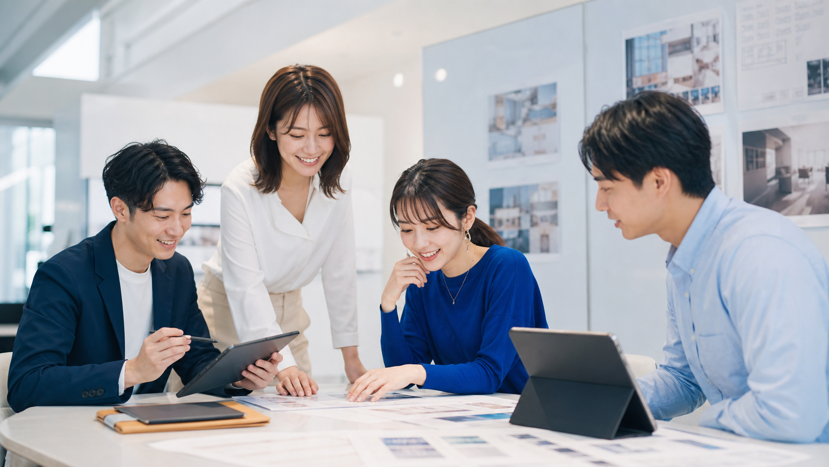 プロジェクトを計画する若手チーム
